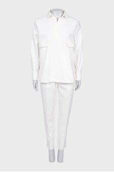 White denim suit with tag