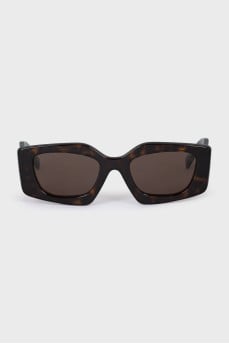 Printed sunglasses with a pattern