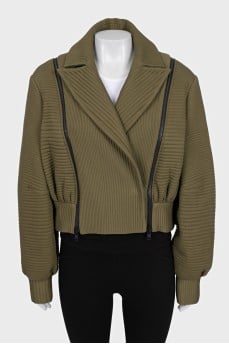 Cropped green jacket with detachable sleeves