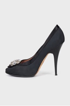 Textile shoes with crystals