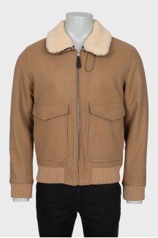 Men's beige jacket with a detachable collar