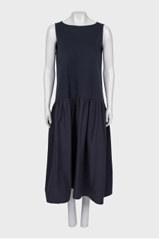 Blue dress with pleats