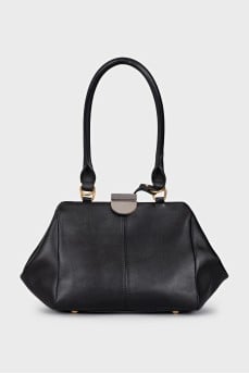 Leather satchel bag with magnetic clasp