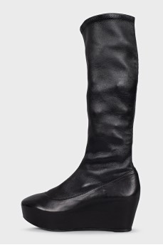 Leather platform boots without fastening