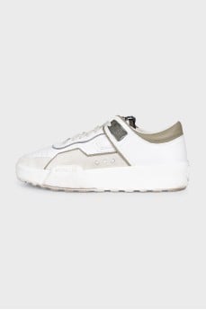 Men's sneakers with green inserts