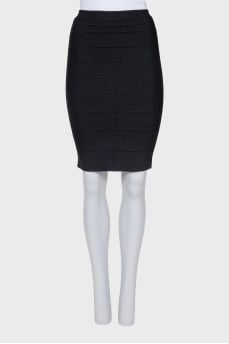 Fitted skirt with side zipper