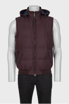 Men's insulated vest with a zipper