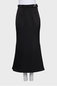 Black skirt with a belt