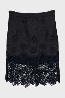 Black skirt with lace hem