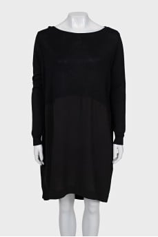 Loose-fitting wool dress