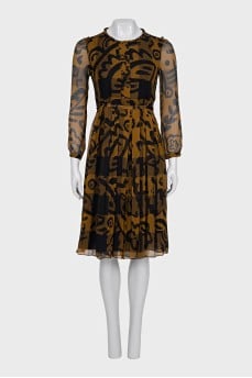 Silk pleated dress with long sleeves