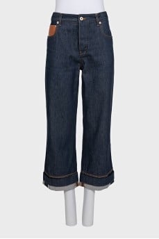 Wide-leg jeans with buttons and cuffs