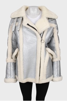 Loose-fitting silver sheepskin coat