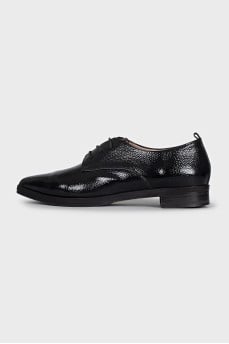 Pointed-toe lace-up shoes