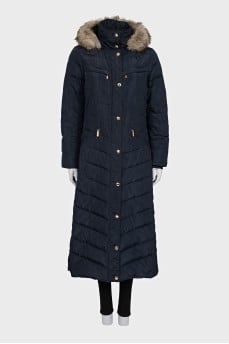 Elongated down jacket with a fitted cut