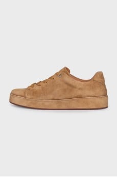 Brown lace-up sneakers