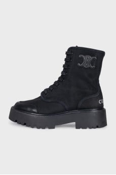 Textile boots with leather logo