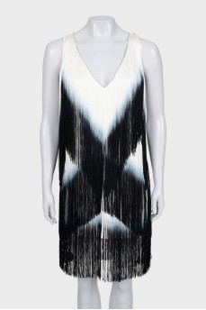 Cocktail dress with earrings and fringe