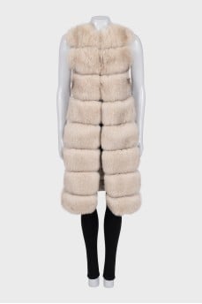 Long vest with fox fur