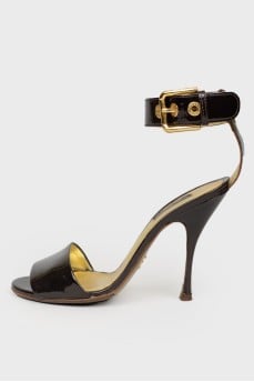 Funny sandals with a lower leg strap