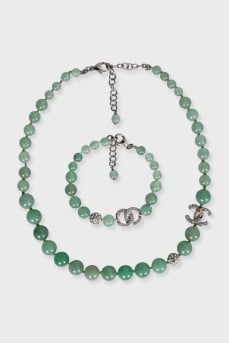 Green necklace and bracelet set