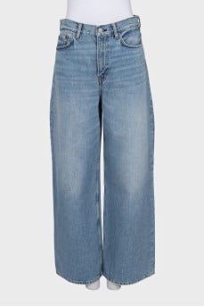 Boot cut fit blue jeans