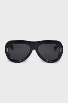 Black sunglasses with plastic frames