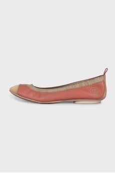 Leather ballet flats with suede toe