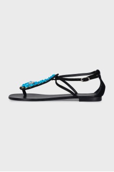 Suede sandals decorated with crystals