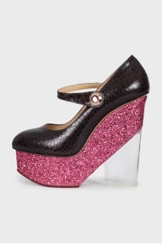 Leather shoes with transparent heels