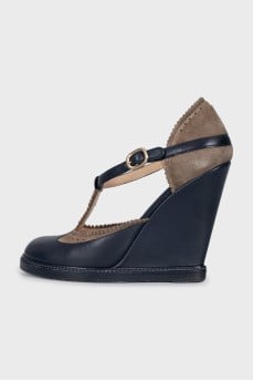 Blue shoes with suede inserts