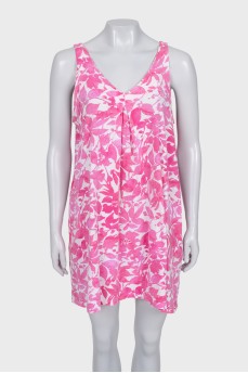Loose-fitting dress with a pink print