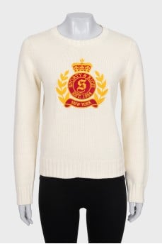 Knitted jumper with embroidery