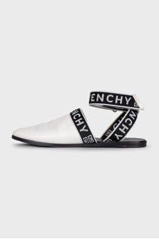 Leather sandals with velcro