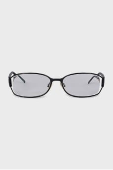 Black frame with diopters