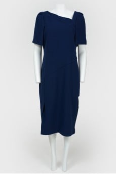 Dress with asymmetric collar