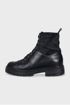 Black mid-heeled boots