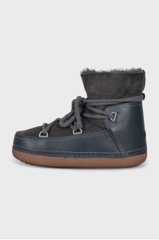 Suede boots decorated with lacing