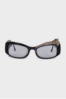 Black frame with diopters