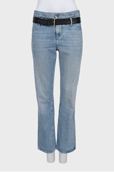 Straight jeans with a black belt
