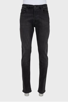 Men's tapered fit jeans