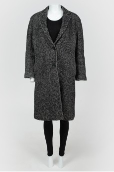 Straight-cut single-breasted coat