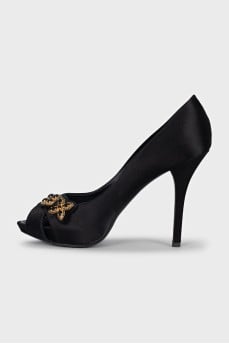 Black fabric shoes with rhinestones