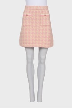 Pink skirt with patch pockets