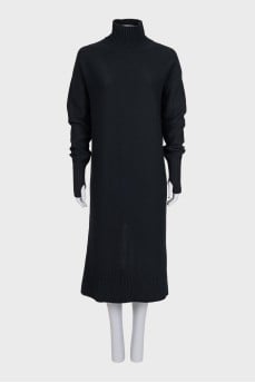 Wool dress with a high collar