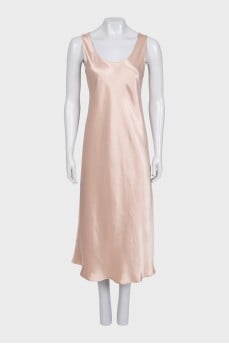 Sleeveless fitted satin dress