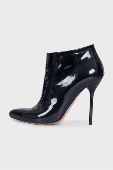 Patent leather ankle boots with heels