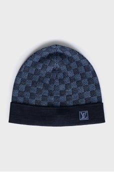 Men's blue hat with a brand logo