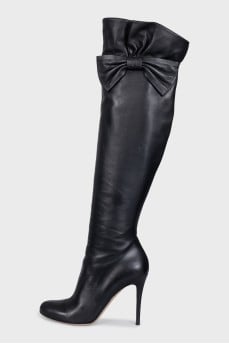 Leather over-the-knee boots with bows