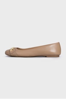 Leather ballet flats with signature logo